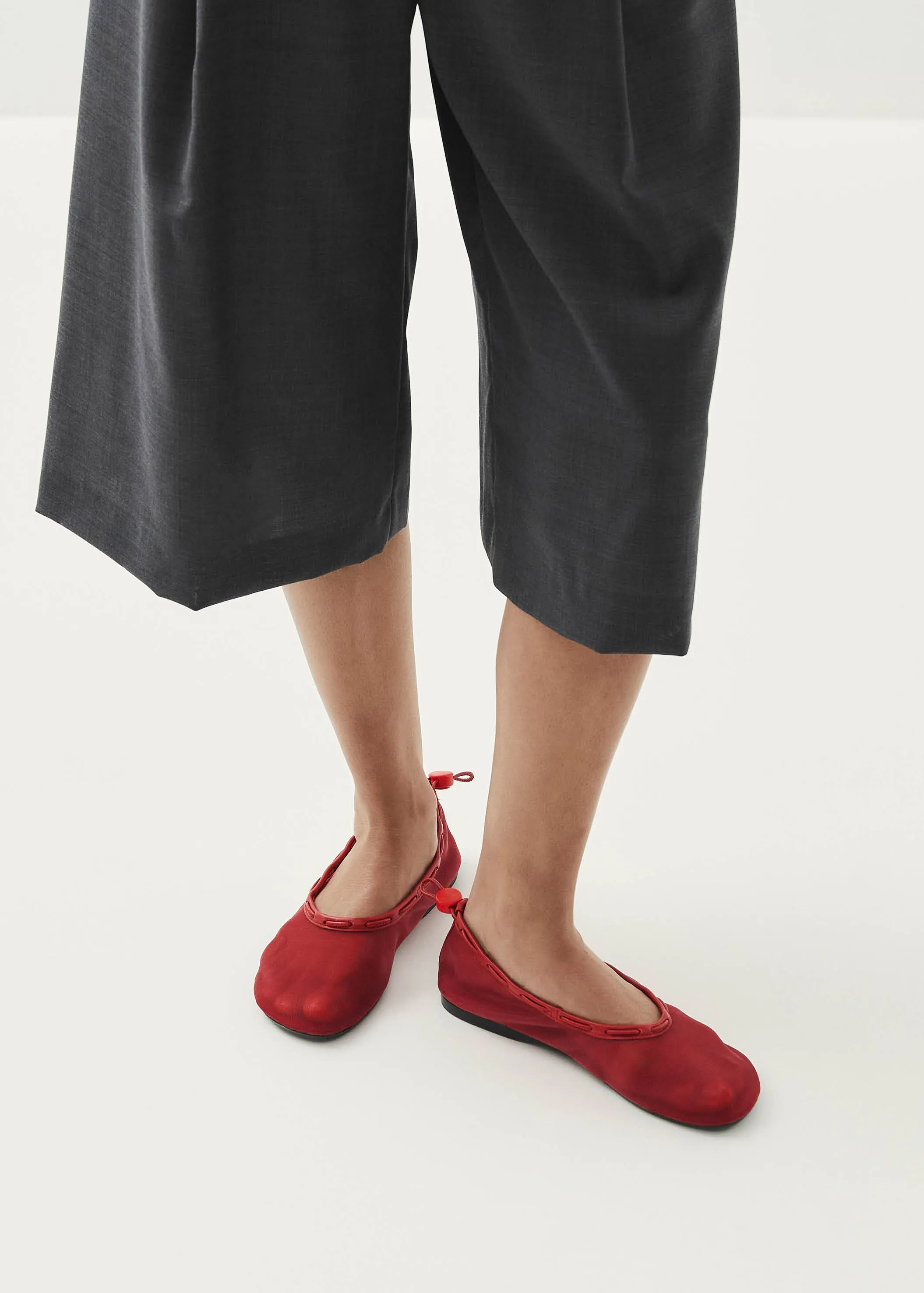 Gill Mesh Red Ballet Flats